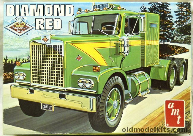 AMT 1/25 Diamond Reo Semi Tractor Trailer, T537 plastic model kit